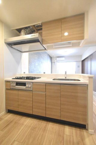 拡大写真：スプランディッド江坂駅前 8階809のキッチン