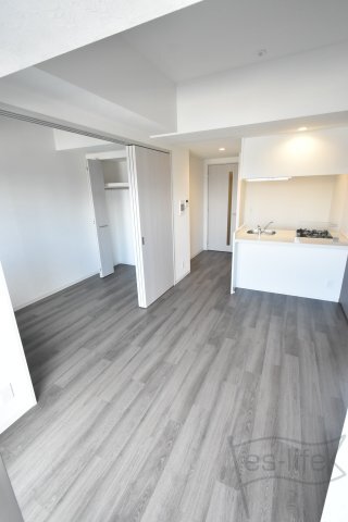 拡大写真:プレサンス塚本ベラビィ 11階1101の居間