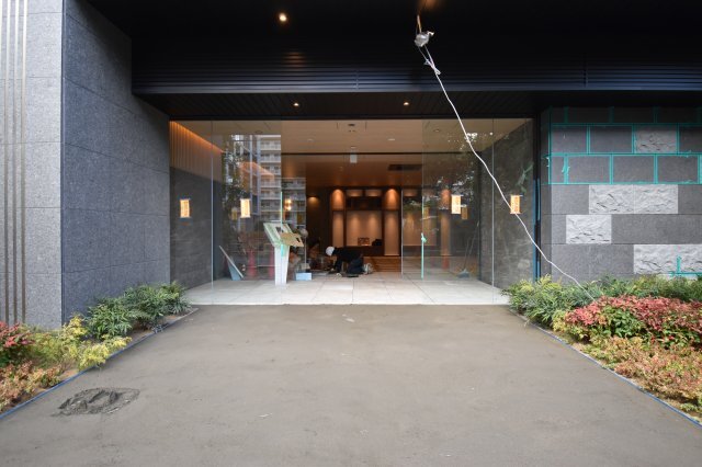 拡大写真:リッツ新大阪プレミアム 8階802のエントランス