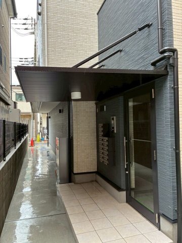 拡大写真:ALEGRIA古川橋2 3階302のエントランス