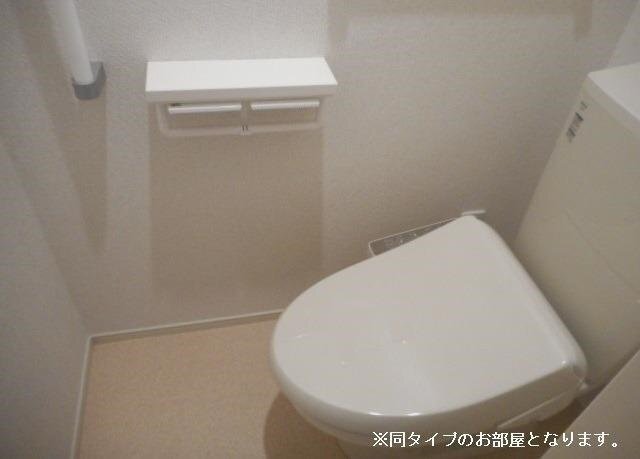 拡大写真:ベル ファミーレ 3階306のトイレ