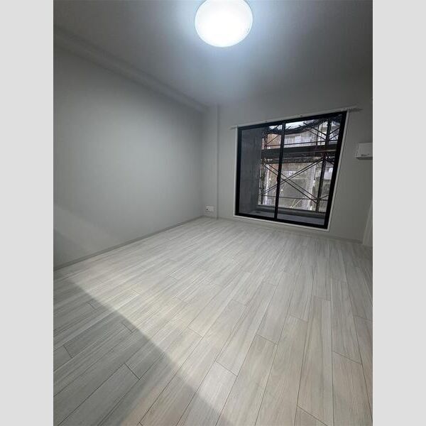 拡大写真:Alivis三国本町 2階204の居間