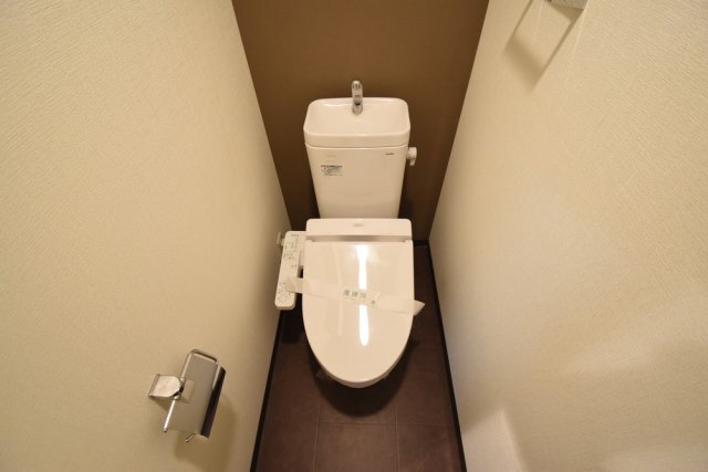 拡大写真:エスリード京橋WEST 9階906のトイレ