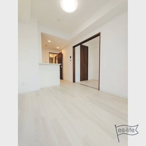 拡大写真:GRAN PASEO 江坂 4階403の居間