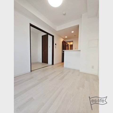 拡大写真:GRAN PASEO 江坂 8階802の居間