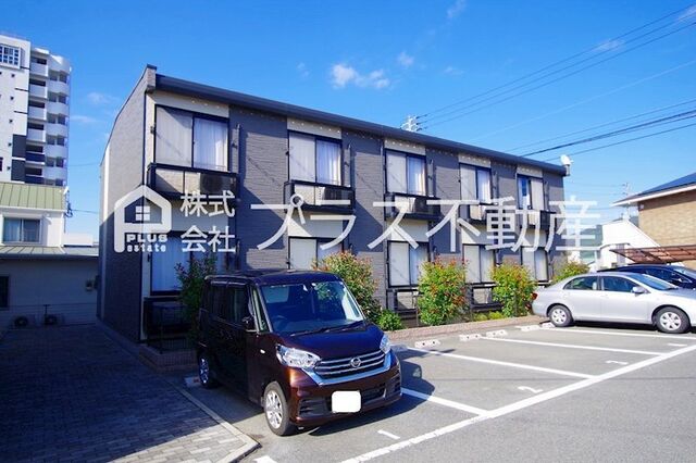 レオパレスアインスの外観