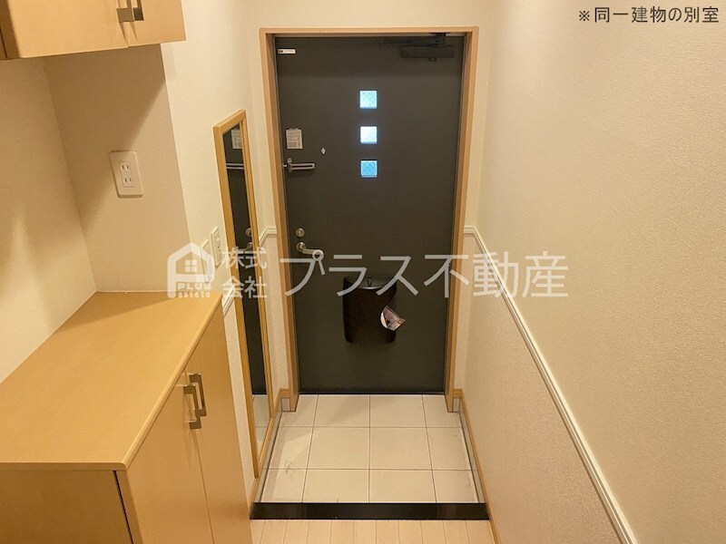 拡大写真:ヴィラージュ新木屋瀬 2階K2の玄関