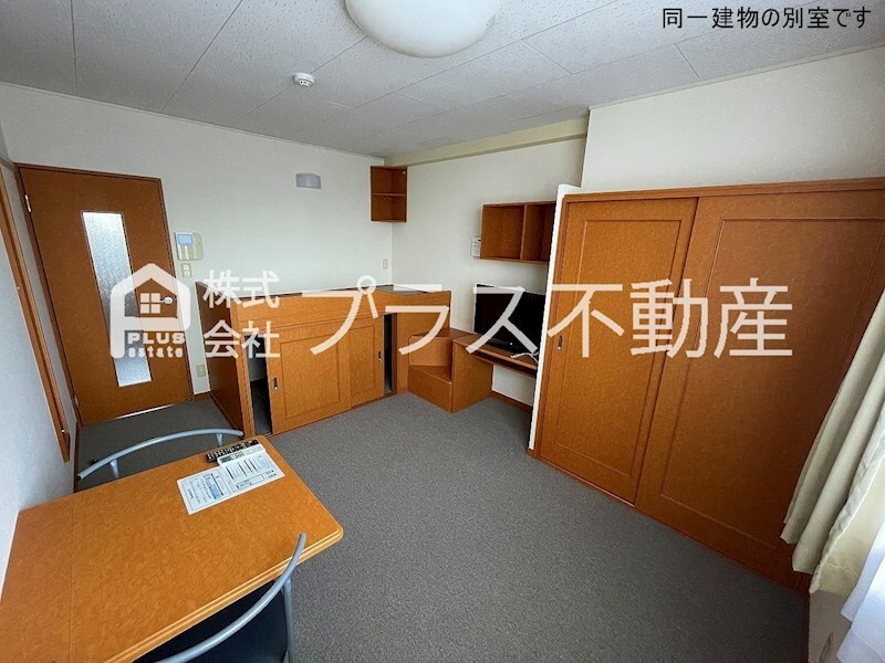 拡大写真:レオパレスウィンクルA 2階203のロビー