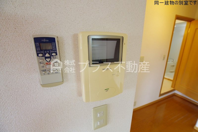 拡大写真:パークサイド・サンリッチA 2階201のセキュリティ