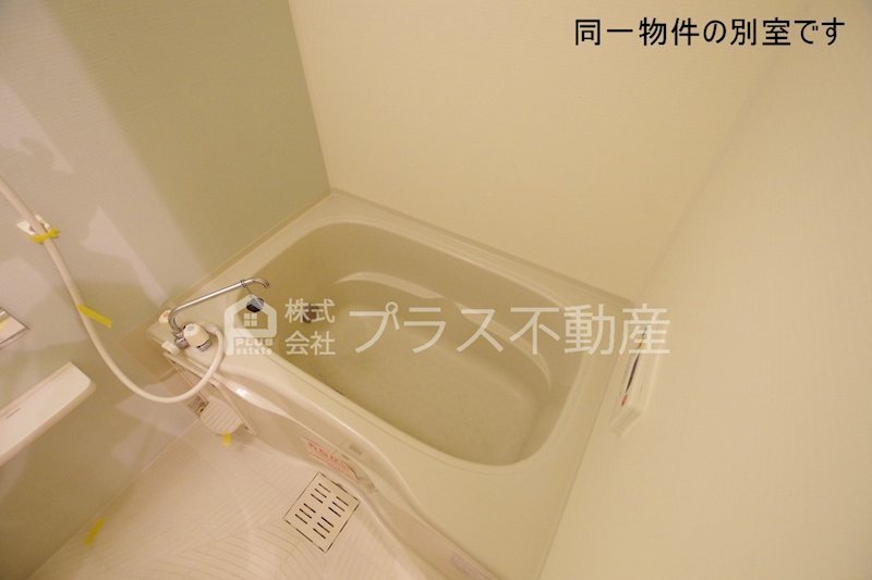 拡大写真:ファミーユ・H1 1階105の風呂