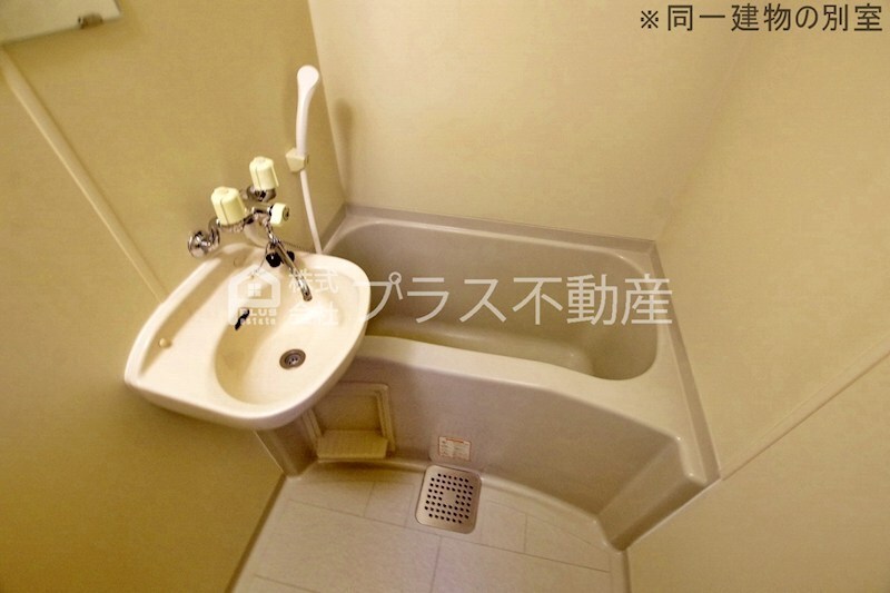 拡大写真:レオパレス直方 2階206の風呂