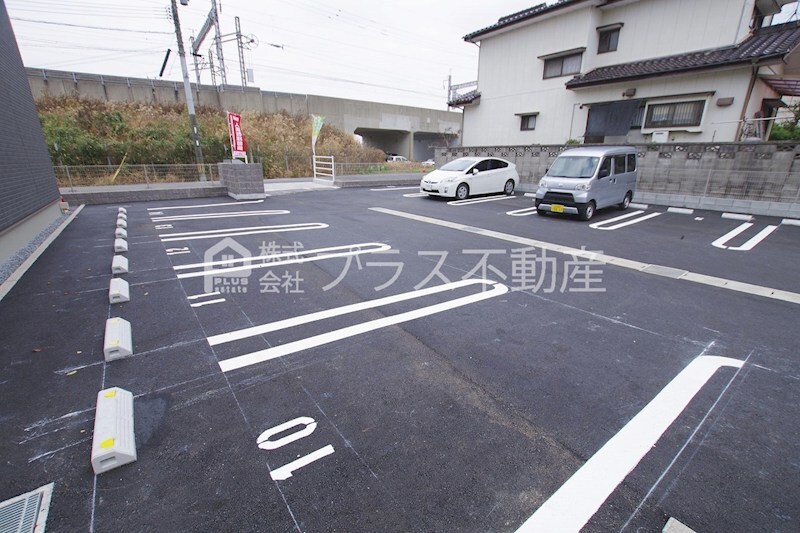 拡大写真:レジデンス木屋瀬B 2階203の駐車場