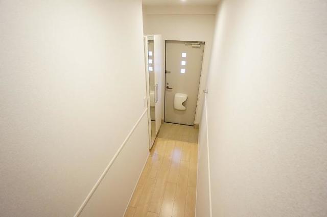 拡大写真:レジデンス木屋瀬B 2階203の玄関
