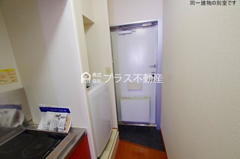 拡大写真:レオパレスStanza 2階210の玄関