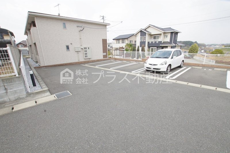 拡大写真:ベル コリーヌ・オネットA 1階105の駐車場