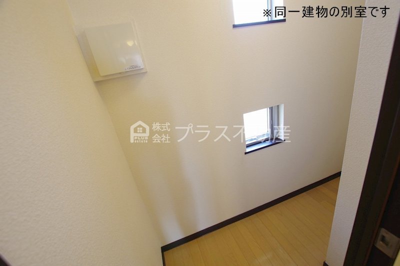 拡大写真:レオネクストエスペランサ 2階205の収納