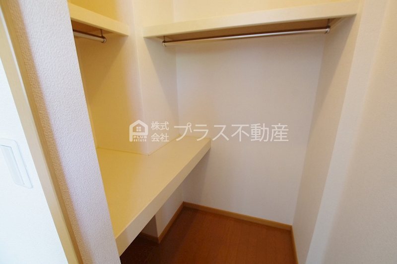 拡大写真:スターヒルズII 1階102の収納