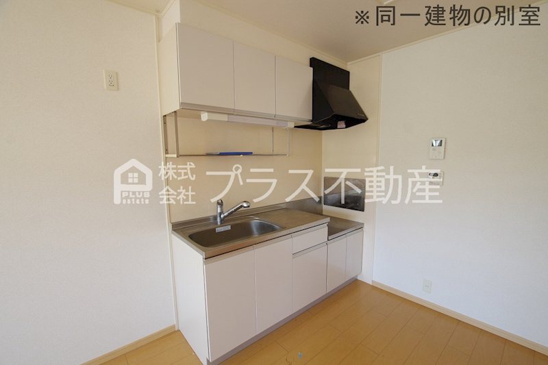 拡大写真:メゾン下境A 2階202のキッチン