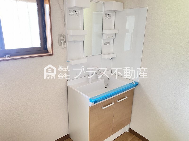 拡大写真:山部戸建 1階K1の洗面所