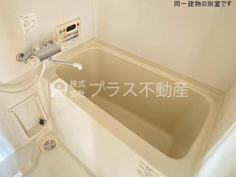 拡大写真:LION Hikari 2階203の風呂