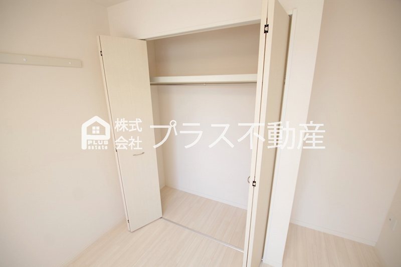拡大写真:エルガーデン 1階102の収納
