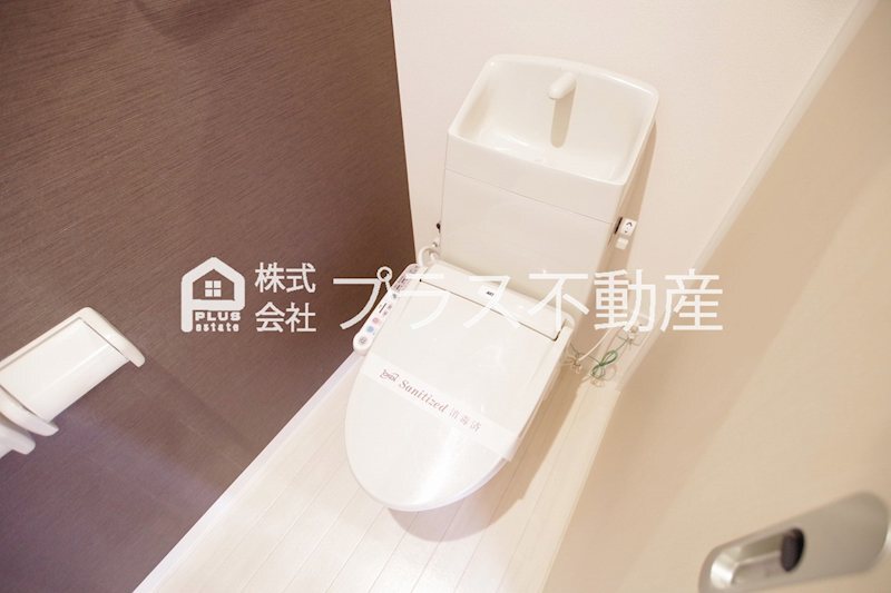 拡大写真:エルガーデン 1階102のトイレ