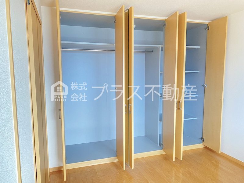 拡大写真：スローハンド壱番館 2階201の収納