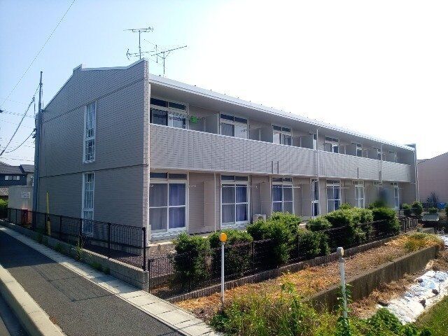 レオパレスチェリーラインの外観