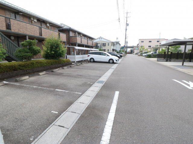 拡大写真:モナリエ北一色 1階A102の外観