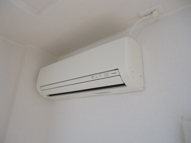 拡大写真:アクアライフ エムズ 1階101のエアコン