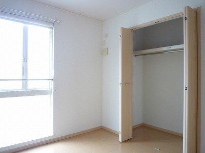 拡大写真:セイバリーガーデンⅠ 2階201の収納があります