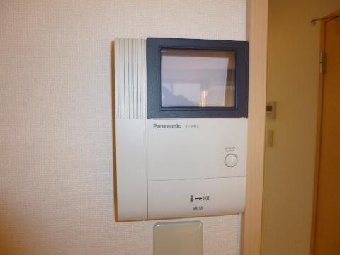 拡大写真:コーポアイリス 1階102のカメラ付インターホン