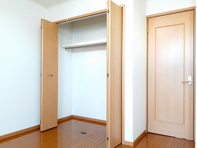 拡大写真:フジⅡ 2階201の収納豊富です