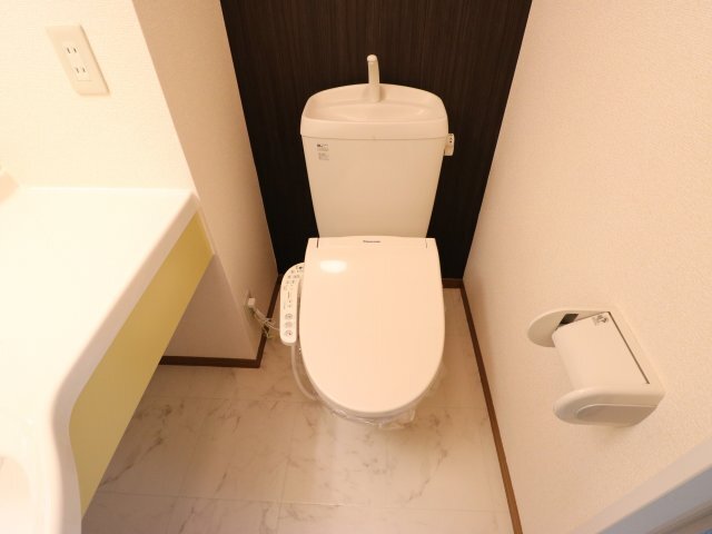 拡大写真:モナリエ北一色 1階A102のトイレ