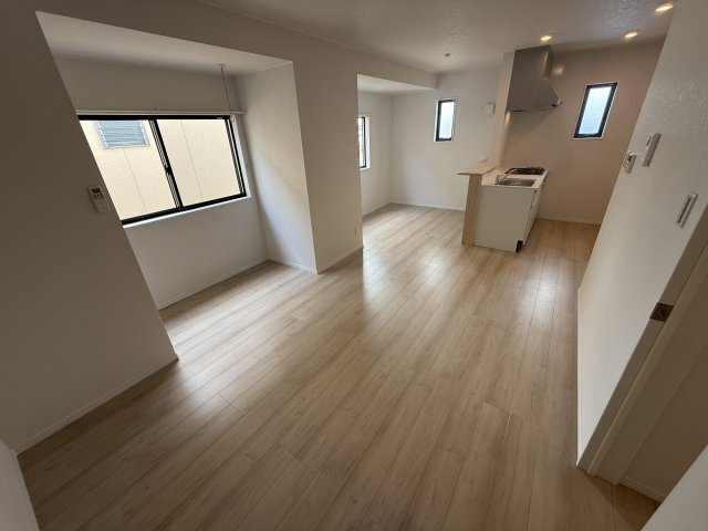 拡大写真:三井北町3丁目戸建 1階1の居間