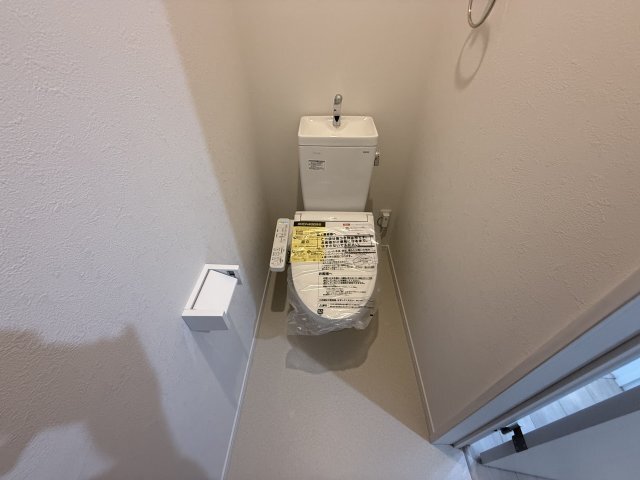 拡大写真:三井北町3丁目戸建 1階1のトイレ