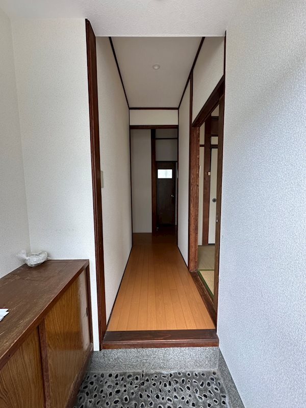 拡大写真:土井3丁目箱田貸家 1号 1階K1の玄関