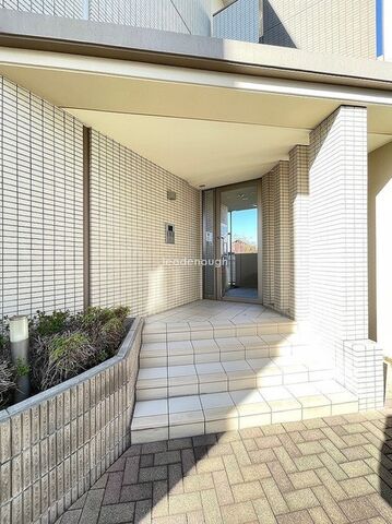 拡大写真：オリエンタルヴィラ 2階201の外観
