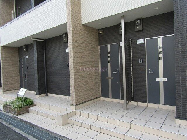 拡大写真:K.I.リバレンス 3階301の外観
