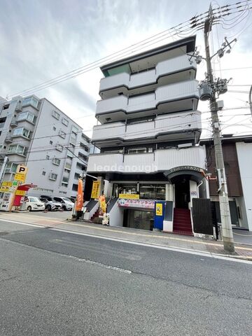 グランドハイツカワハラの外観