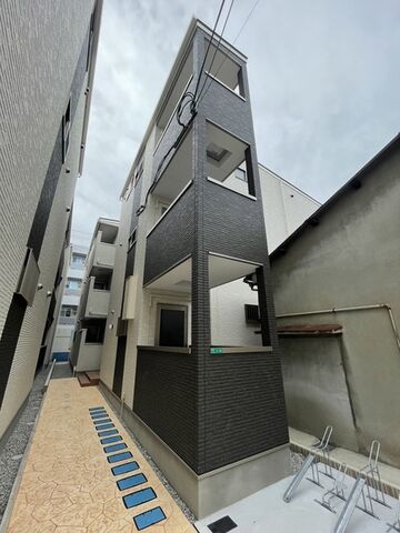 GRANDE MAISON南巽の外観