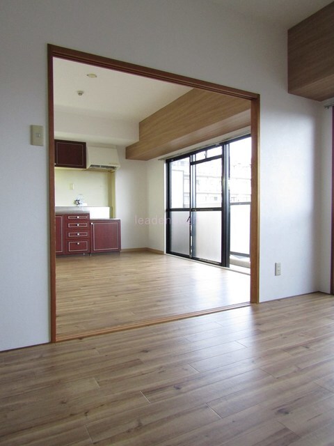 拡大写真:サンロード蔵前 4階403の内観