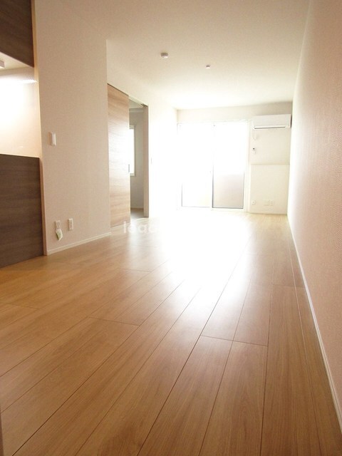 拡大写真:La Mia Casa 上住吉 1階102の内観
