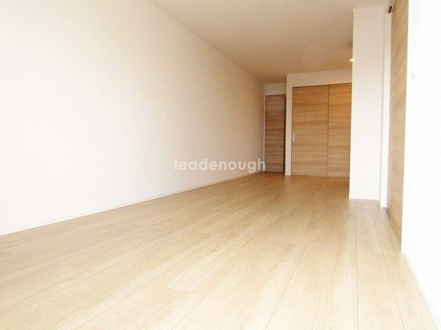 拡大写真:La Mia Casa 上住吉 1階102の内観