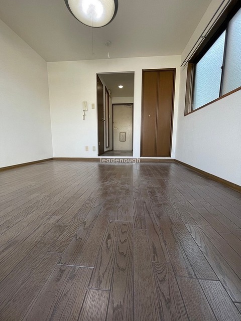 拡大写真:メゾン苅田 3階302の使いやすい室内で自分だけのレイアウトをお楽しみください☆
