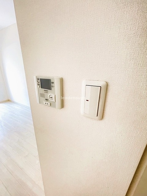 拡大写真：オリエンタルヴィラ 2階201の内観