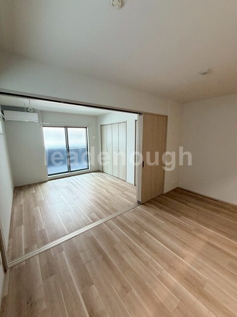 拡大写真:CASA PINO SOLO 3階302の内観