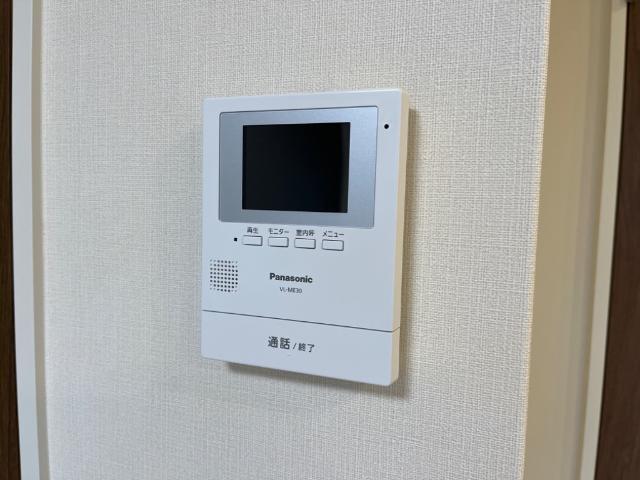 拡大写真:岡山市北区高松 2階201のカメラ付インターホン