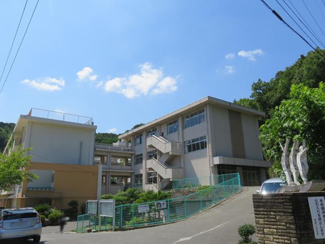 拡大写真:アルエット 1階101の津島小学校(873m)