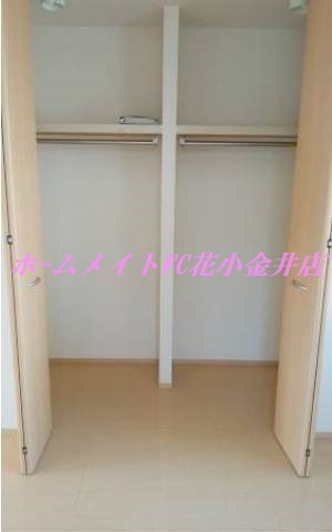 拡大写真：サンクレアⅥ 2階201の収納
